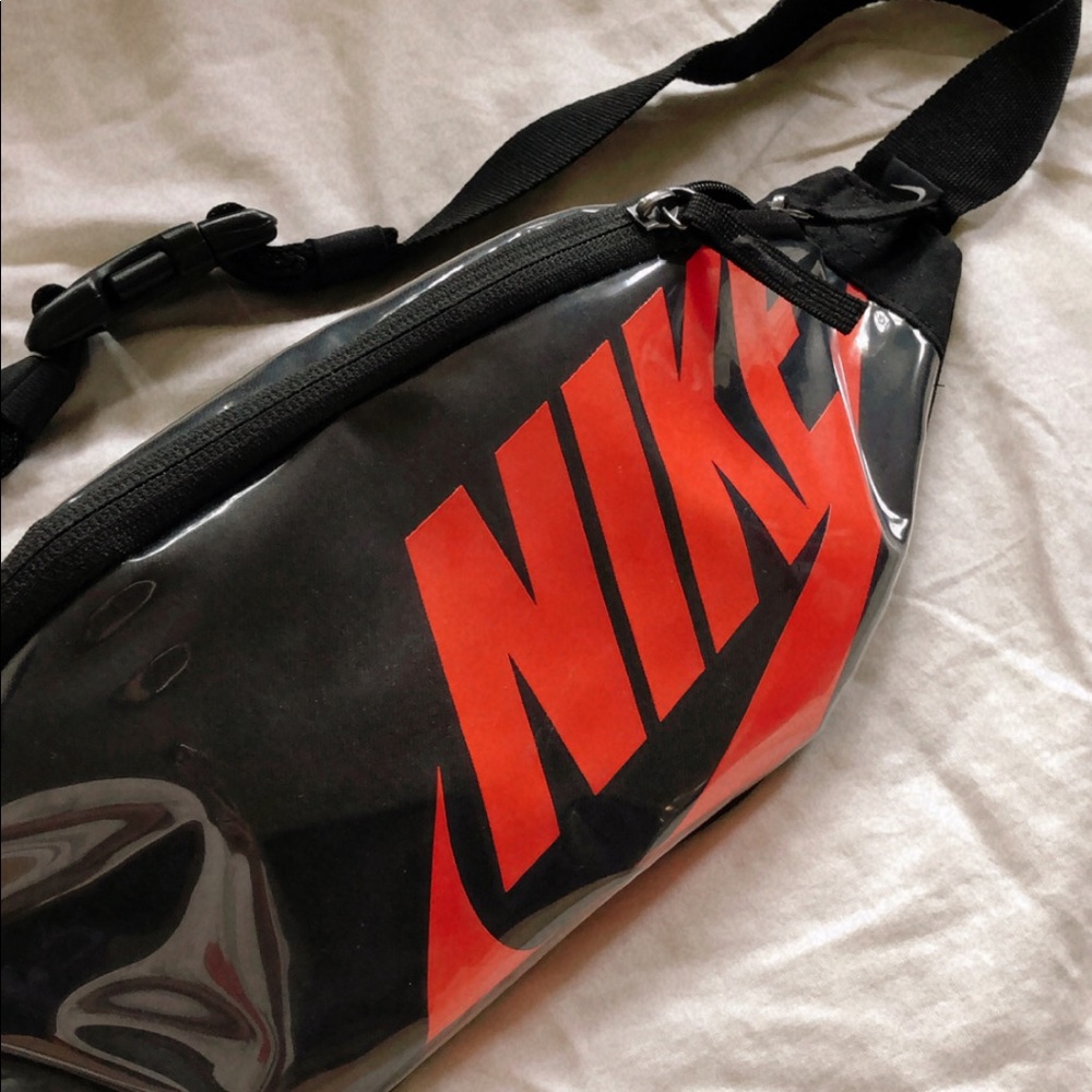 Black/Red Nike Fanny Pack